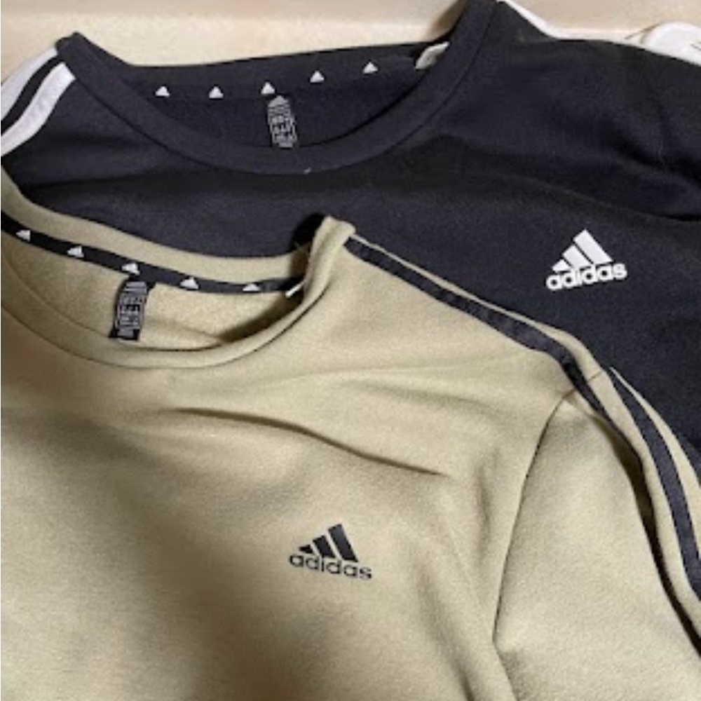 2 2xl Adidas pullover sweatshirts